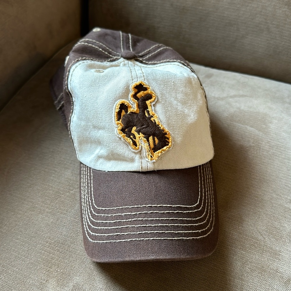 Distressed men’s UWYO ball cap